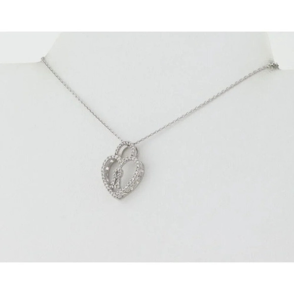 10k White Gold .25 Carat Diamond Key Heart Pendant 14k White Gold Chain 14"-20" - Picture 7 of 8